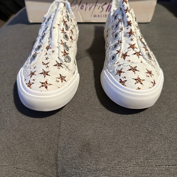 Women’s Blowfish Malibu Shoes - Picture 2 of 11